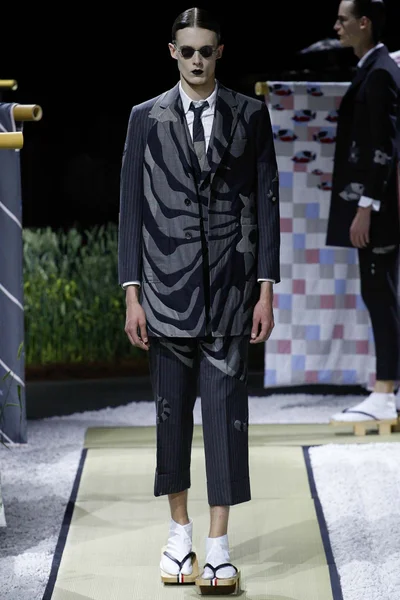 Look 17